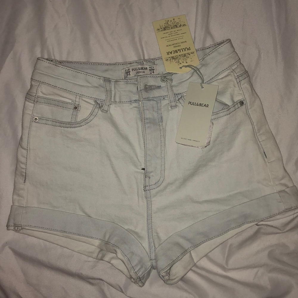 Very light blue/off white jean shorts